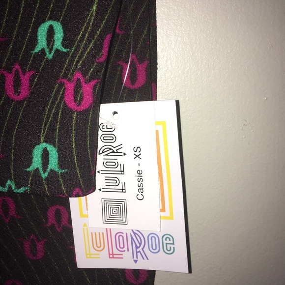 XS Tulip Print LuLaRoe Cassie Skirt - BNWT - Picture 5 of 6